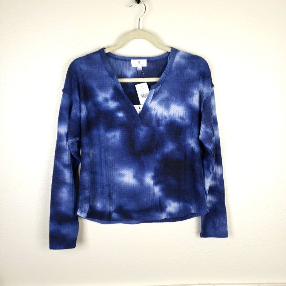 NWT Socialite Tie Dye Top Small Blue V Neck Long Sleeve Cropped Boho Waffle Knit